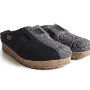 Women's Black and Gray Slip-On Shoes